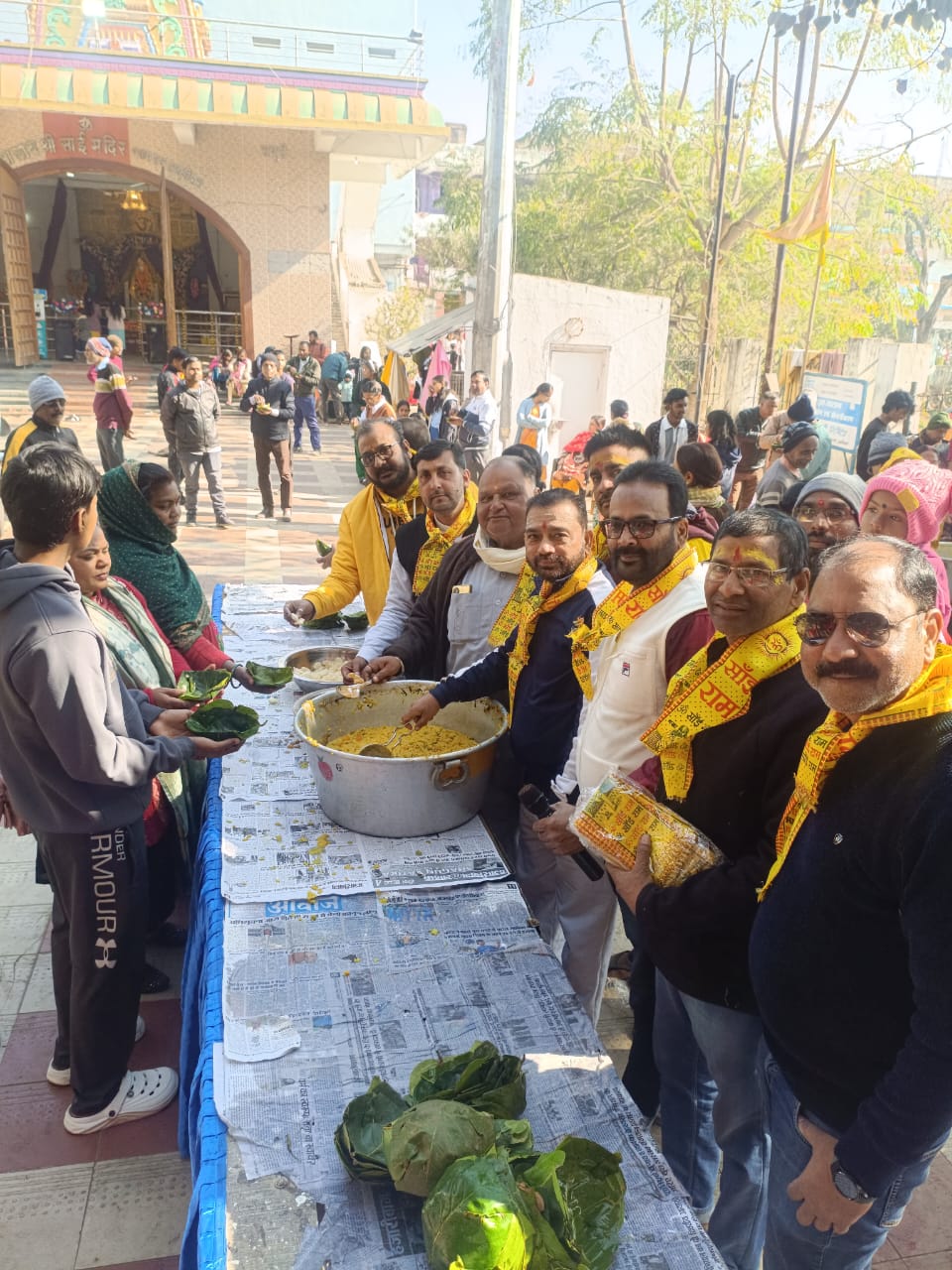 श्रद्धा और सेवा का हुआ अदभुत संगम, शहर के इन्द्रपुरी साईं मंदिर में उमड़ा आस्था का जनसैलाब, विशाल भंडारे में हजारों ने ग्रहण किया बाबा का प्रसाद